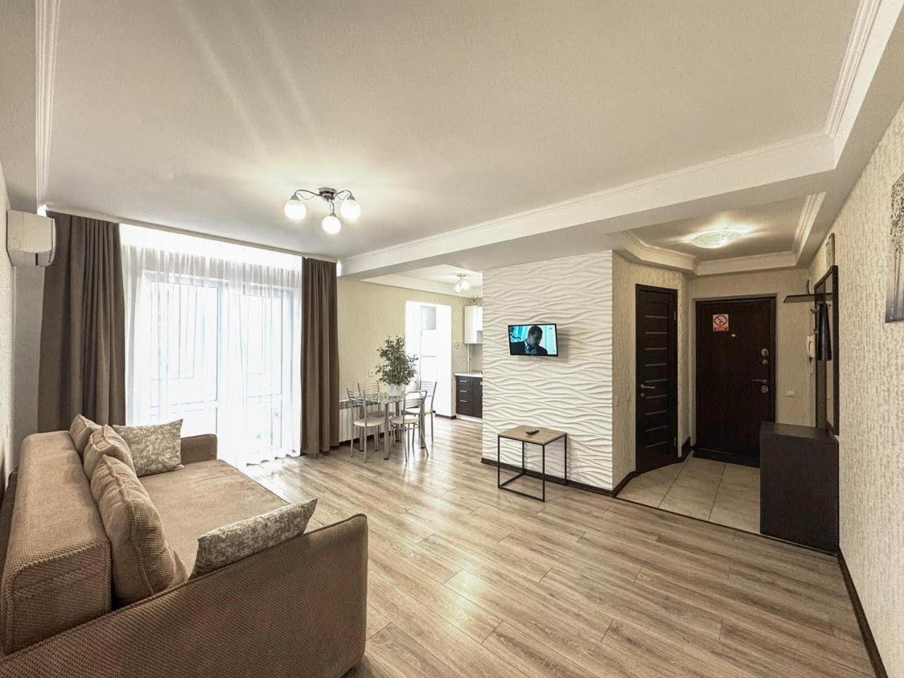 Artal Apartment On Obolonskyi Avenue 16A, 2 Bedroom Kyiv Exterior photo